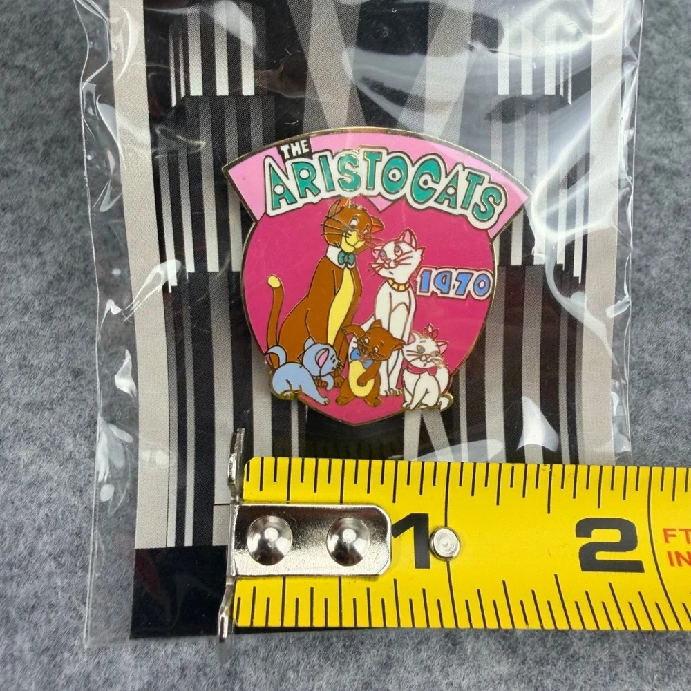 Disney Store Countdown to the Millennium 2000 The Aristocats 1970 Pin